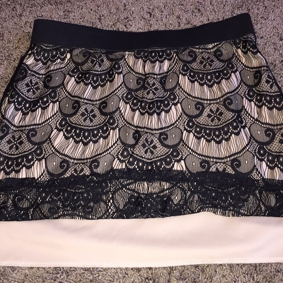 Xhilaration Women’s / Junior Mini Skirt Size S - Picture 2 of 6